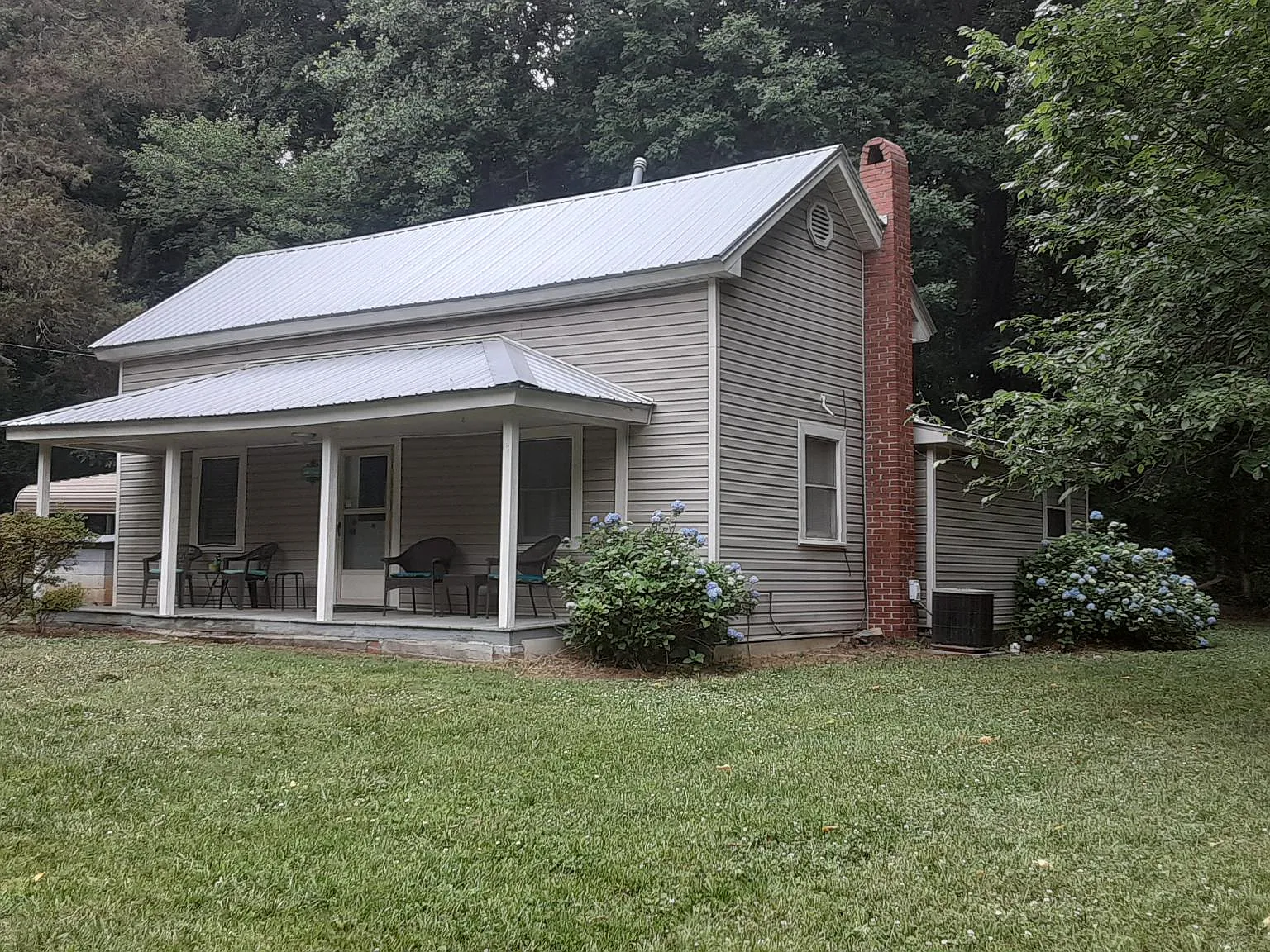 3909 Randleman Rd — Photo 4