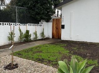 7563 De Soto Ave, Canoga Park, CA 91303