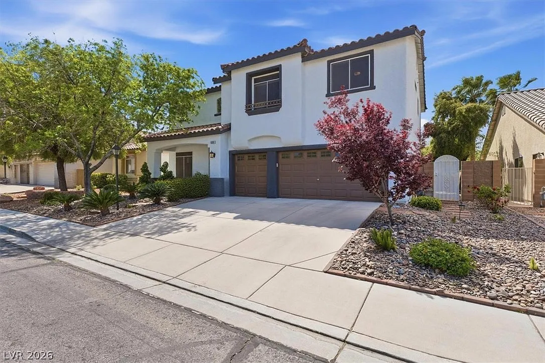 4 bed, 3.0 bath, 2441 sqft, $4,100 — Photo 2