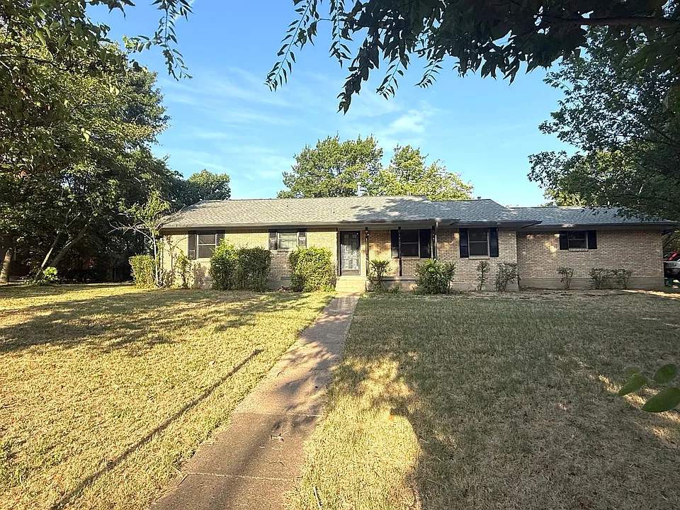 835 Hill City Dr