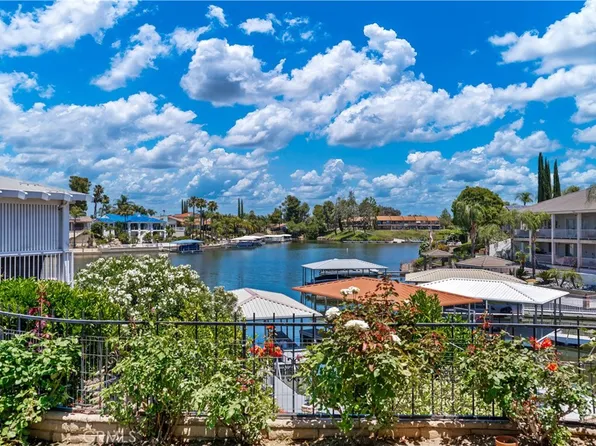 24020 Continental Dr, Canyon Lake, CA 92587
