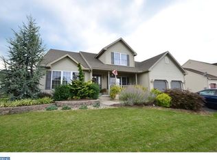 111 E Clearview Dr, Sinking Spring, PA 19608