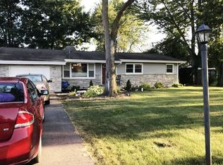 2110 Country Club Rd, Valparaiso, IN 46383