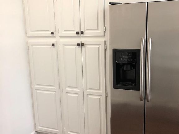 3rd image of 555 Laurel Ave APT 328