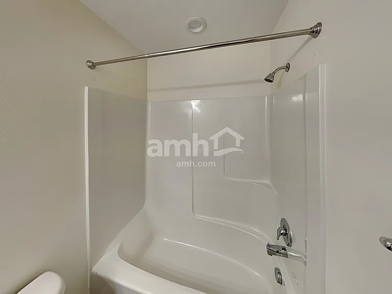 1318 NE 11th Ave — Photo 15