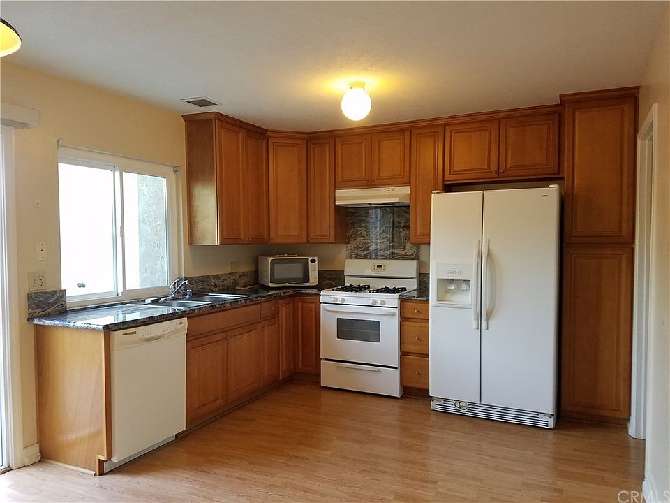 1st image of 25 Hollowglen #35