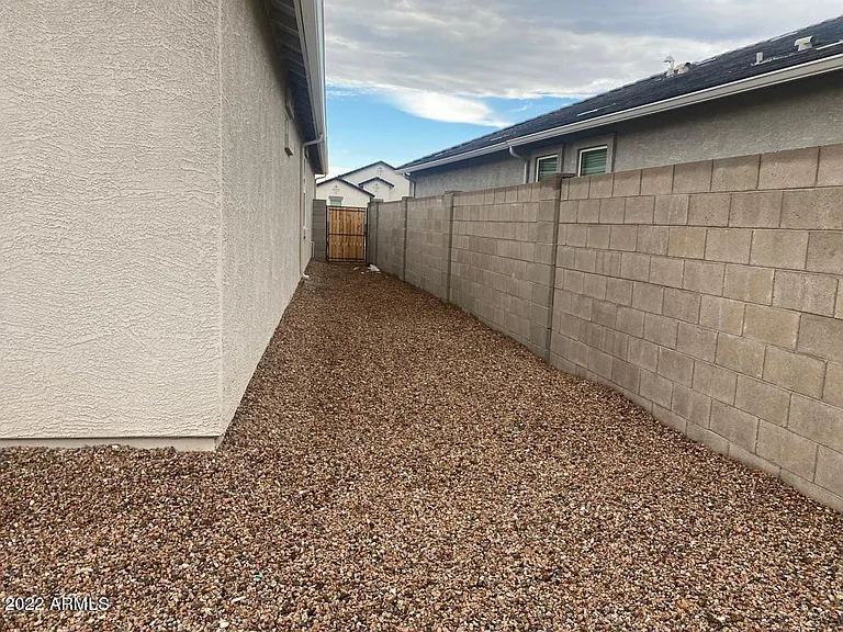 1023 W Avalon Canyon Dr — Photo 16