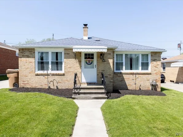 28 Parkview Ter, Cheektowaga, NY 14225