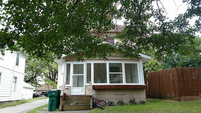 2nd image of 1713 Maplewood Ave