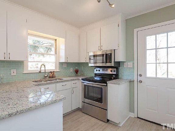 Kitchen -- Over stove microwave has been removed