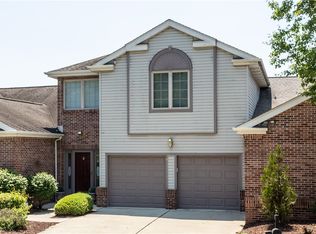 204 Fairway Landings Dr, Canonsburg, PA