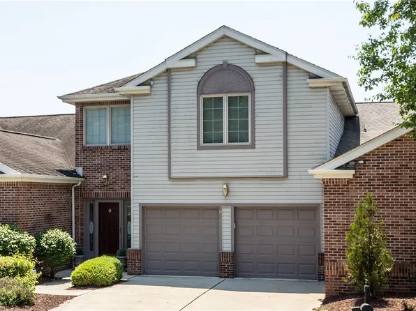 204 Fairway Landings Dr, Canonsburg, PA 15317