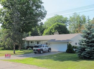 2628 Mansfield Dr, East Lansing, MI 48823