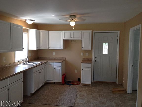 2nd image of 305 E Pease St