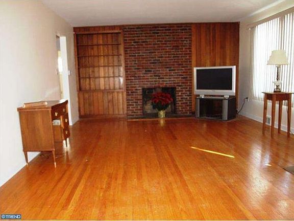 4th image of 133 Glenview Dr
