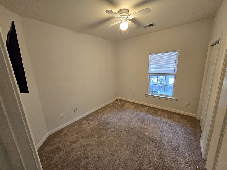 1201 Grove Park Dr — Photo 5