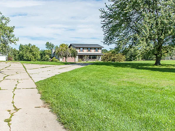 2240 E Hickory Rd, Battle Creek, MI 49017