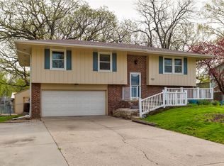 4521 68th St, Urbandale, IA 50322