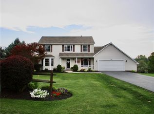 450 Highfield Dr, Macedon, NY 14502