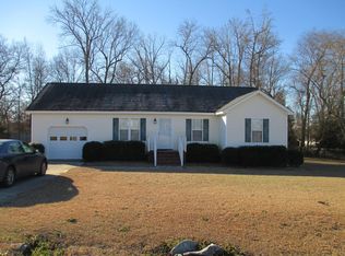 102 Koufax Dr, Pikeville, NC 27863