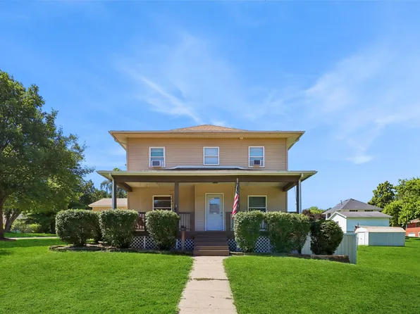 312 NE Dodge St, Greenfield, IA 50849