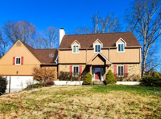 8703 Dunaire Dr, Knoxville, TN 37923