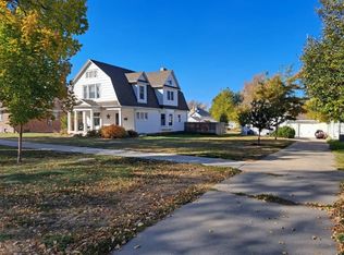 521 & 525 Main St, Chadron, NE 69337