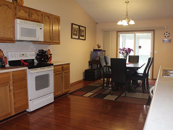 5th image of 129 Arbor Glen Ct