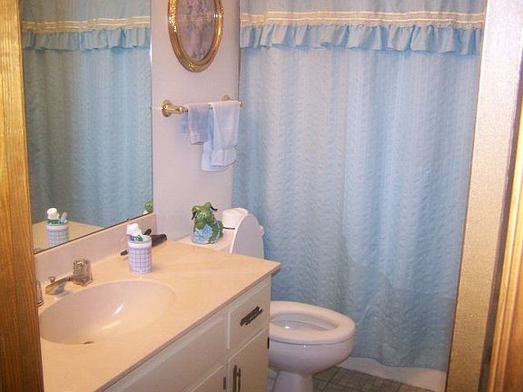 2nd Bathroom