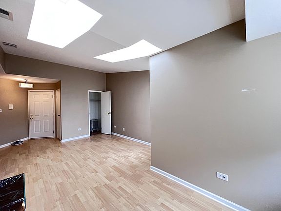4th image of 1329 E Wyndham Cir APT 206
