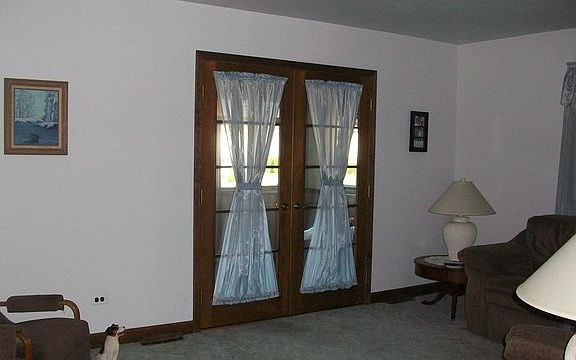 4th image of 9050 Meade Ave