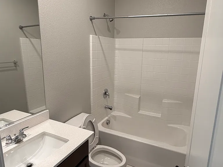 1723 Sylvan Shire Ave — Photo 5
