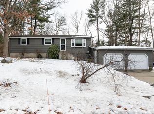 13 Shetland Rd, Nashua, NH 03062