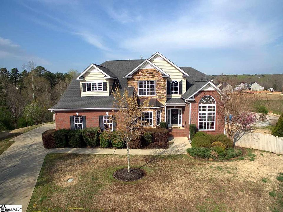 1st image of 18 Stonoview Ct