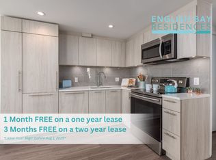 1668 Davie St #305, Vancouver, BC V6G 1V9