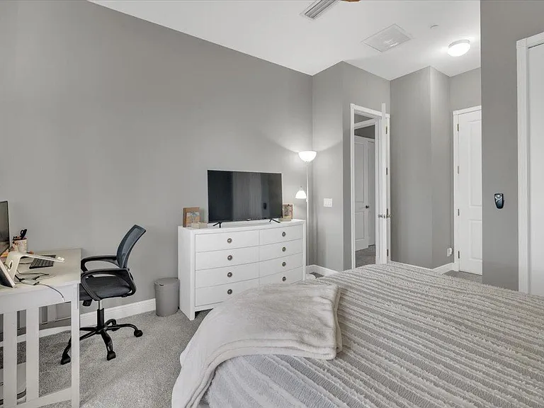 502 Del Sol Cir — Photo 46