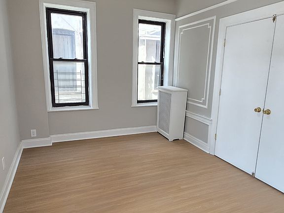 3rd image of 309 Rockaway Pkwy #1W