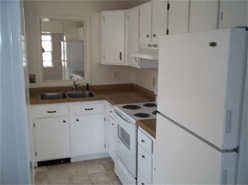 3rd image of 308 S Lincoln St