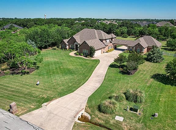 2nd image of 8209 Plum Creek Trl