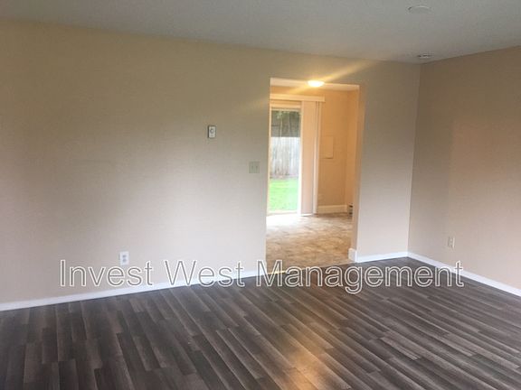 4th image of 4210 NE 137th Ave
