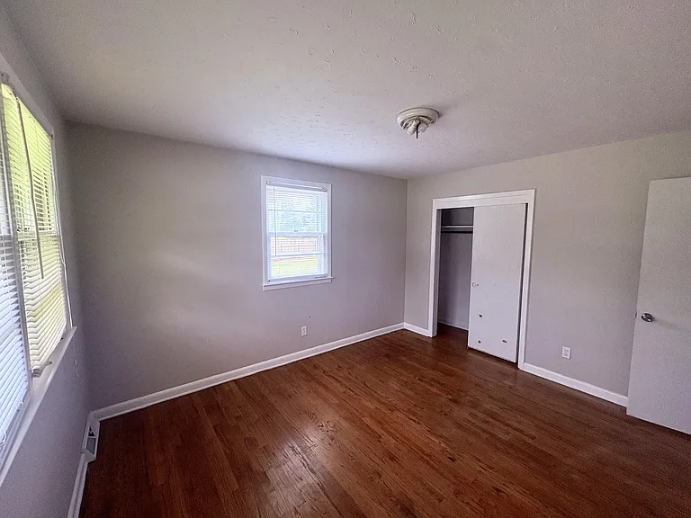406 Forest Grove Ave — Photo 13