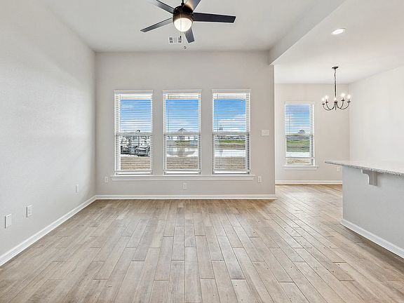 5th image of 212 Wakely Ct