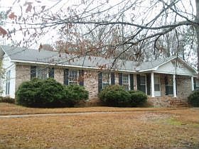 1st image of 208 Woodland Hills Cir