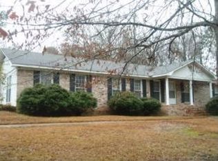 208 Woodland Hills Cir, Fayette, AL 35555