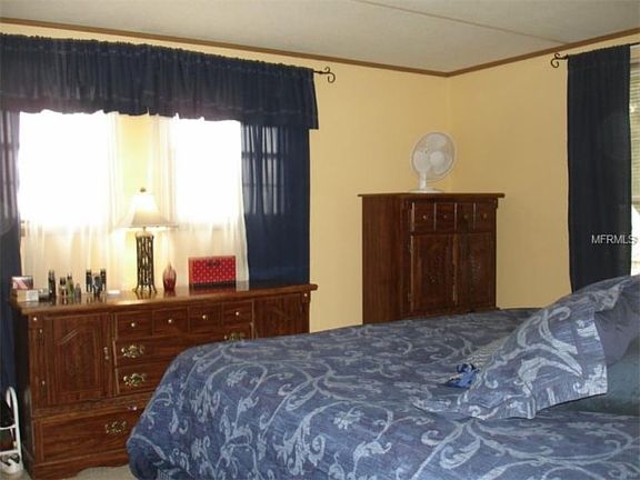 4th image of 253 Chamberlain Dr