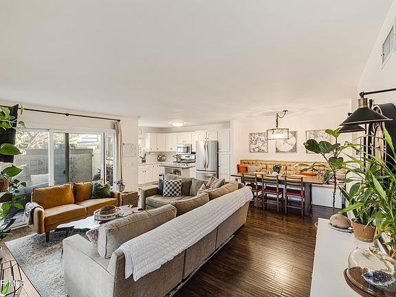 5th image of 457 Serento Cir
