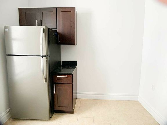 3rd image of 22-5 37th St #2A