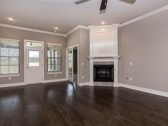 3rd image of 1241 Brandon Way