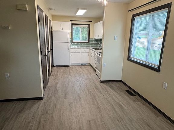 4th image of 305 N 6th St #1