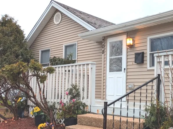 708 Illinois St, Lemont, IL 60439